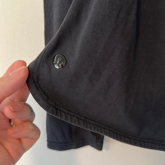 Lulumom Long Sleeve Shirt Thumb Holes Size 4 - Picture 3 of 4